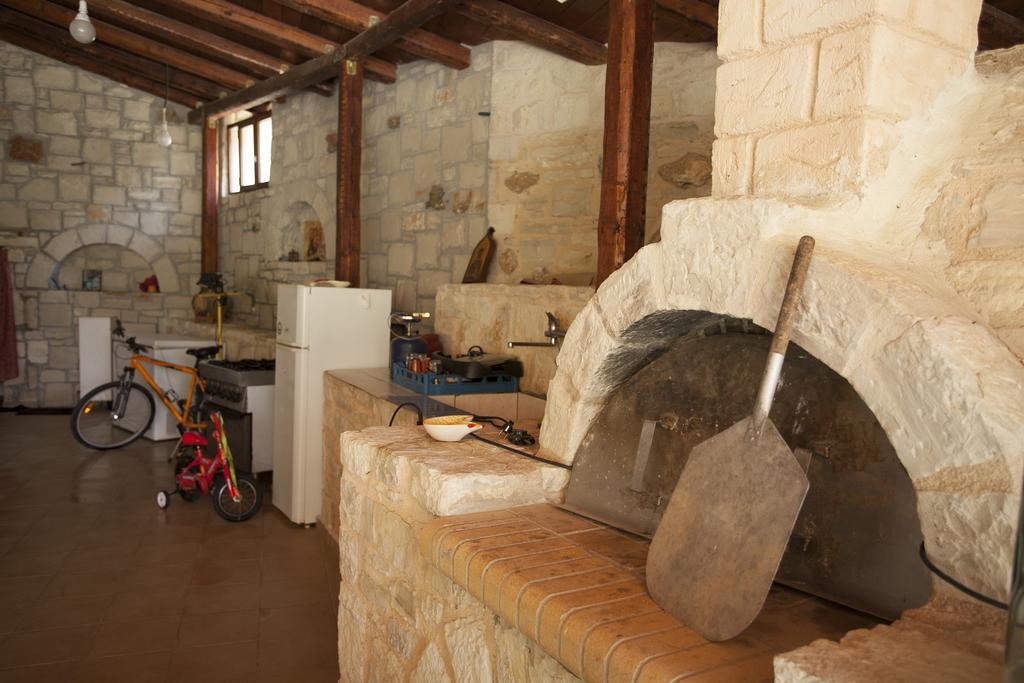 Elafos Sálakos